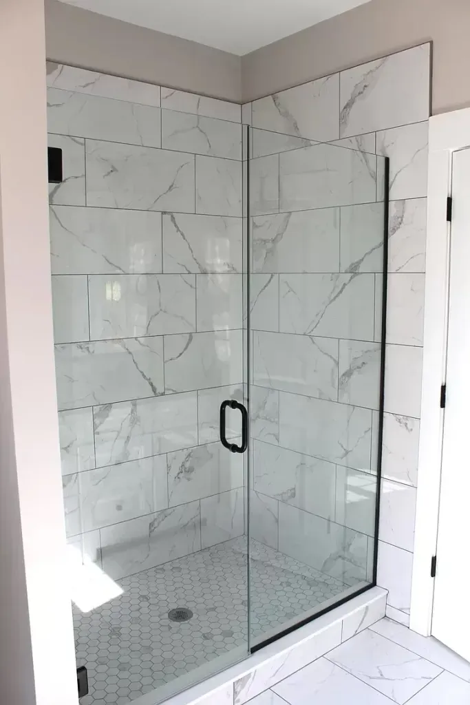 Norman Creek 2 primary suite