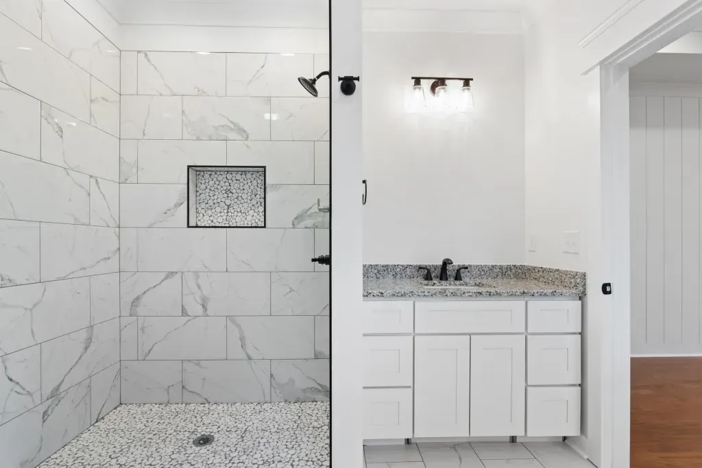 Pickett Gulf tile bathroom