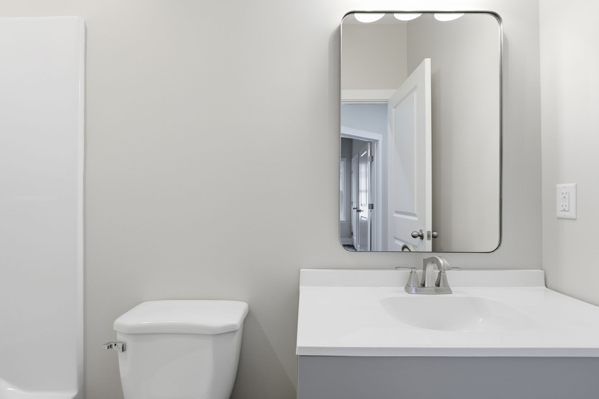 320 12th Ave primary bath with dual vanities